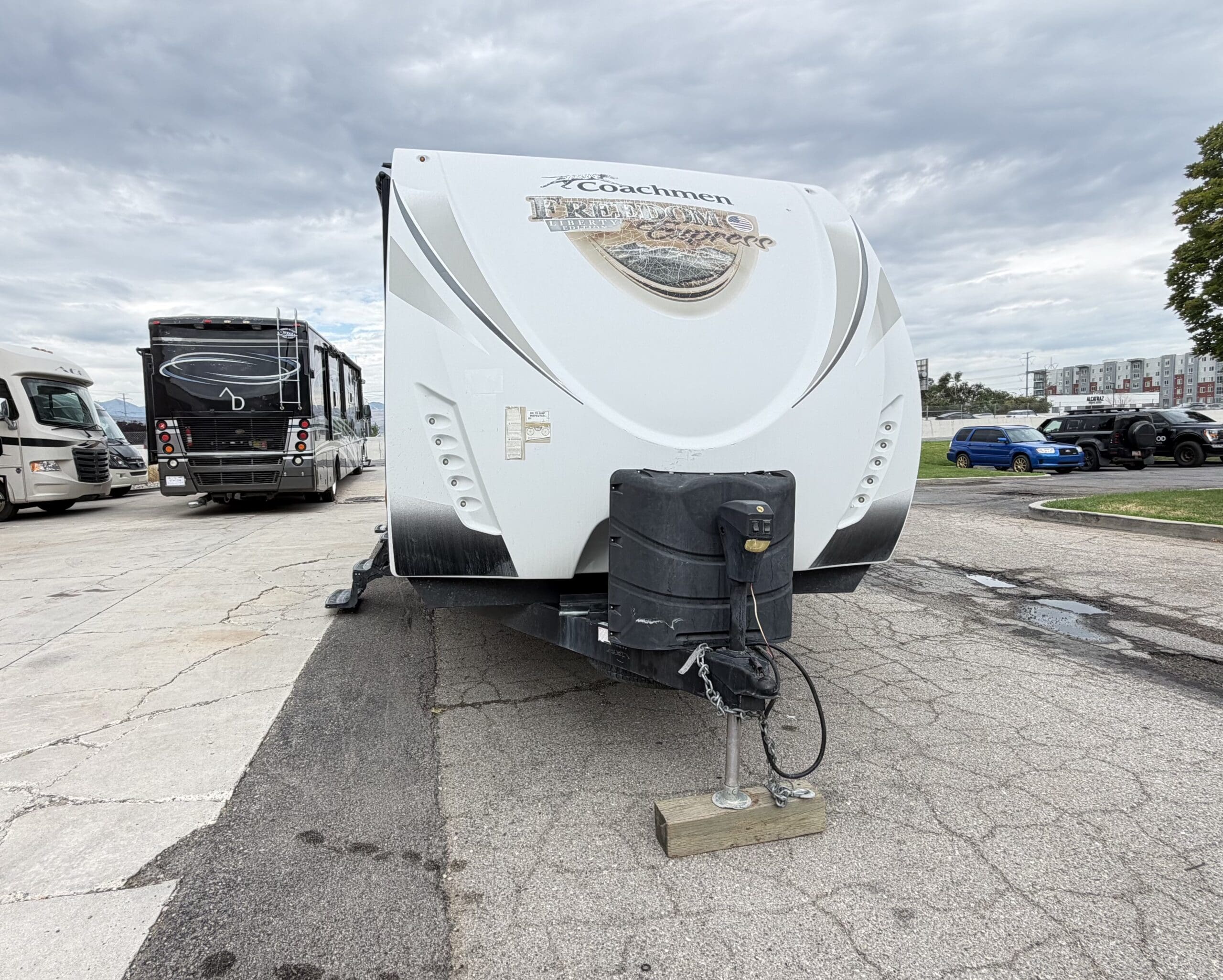 2017 Coachmen Freedom Express Liberty 310BHDS - Image 5