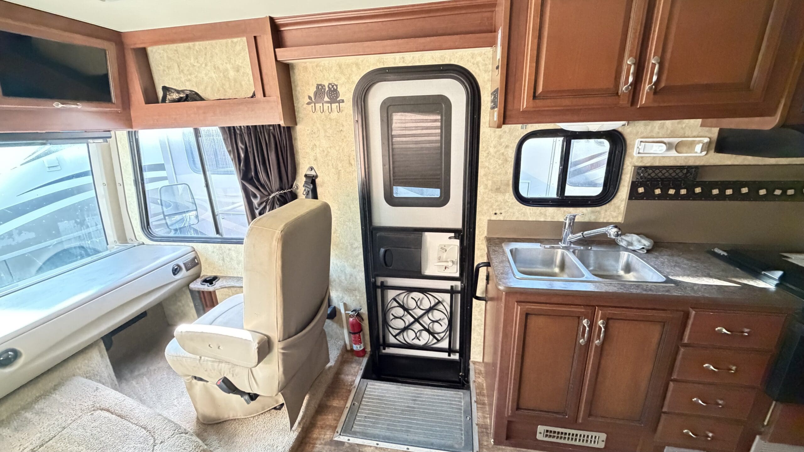 2013 Fleetwood Storm 28MS with Slide - Image 25