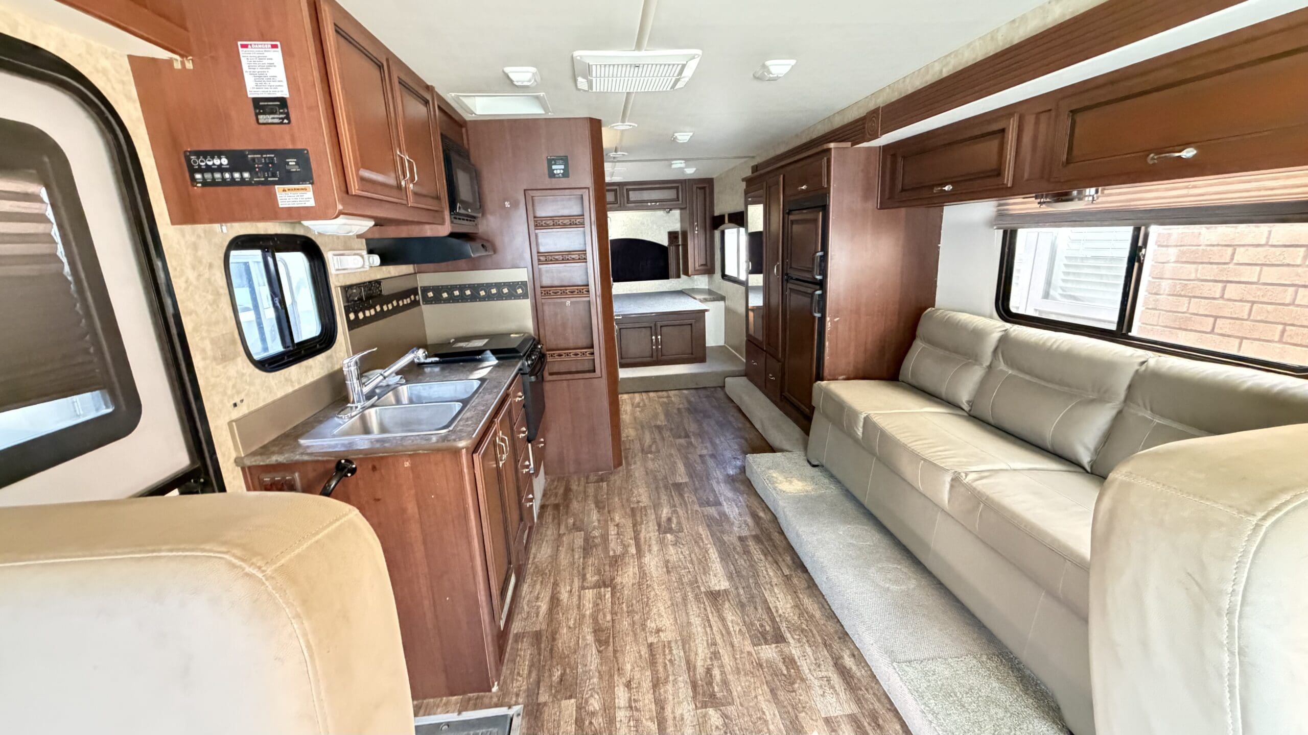 2013 Fleetwood Storm 28MS with Slide - Image 31