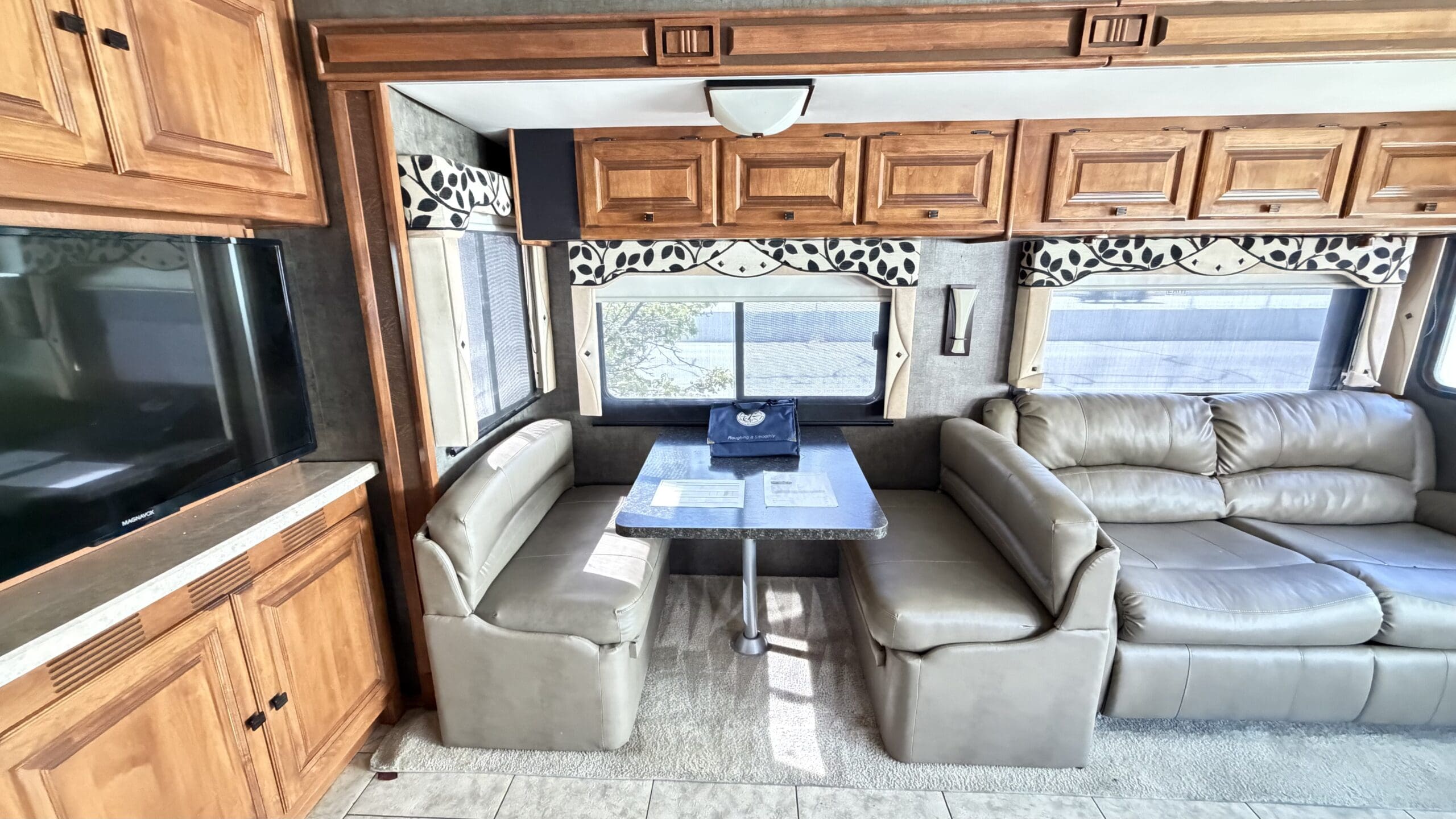 2012 Tiffin Allegro Open Road 34TGA - Image 38
