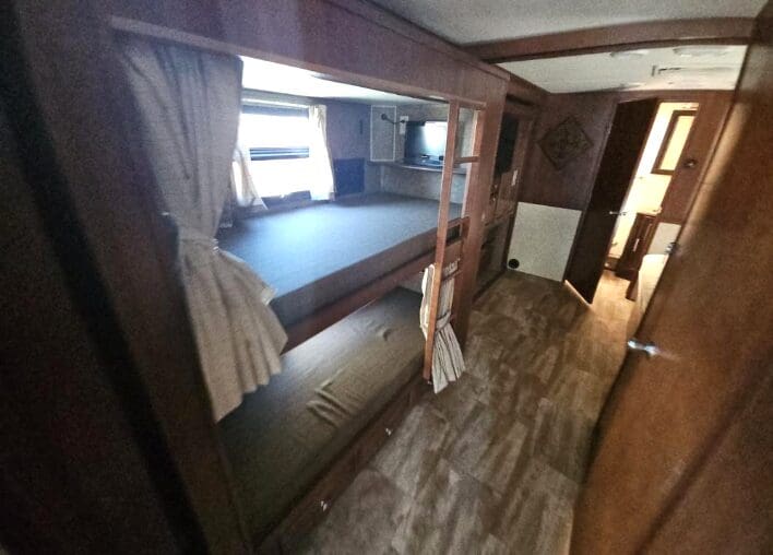 2016 Forest River Georgetown 364TS bunks & Bath 1/2 - Image 12