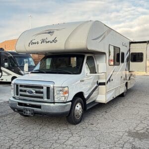 2019 Thor Four Winds 26B with Slide