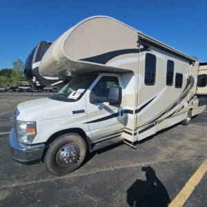 2016 Thor Chateau 29G Class C with 2 Slides