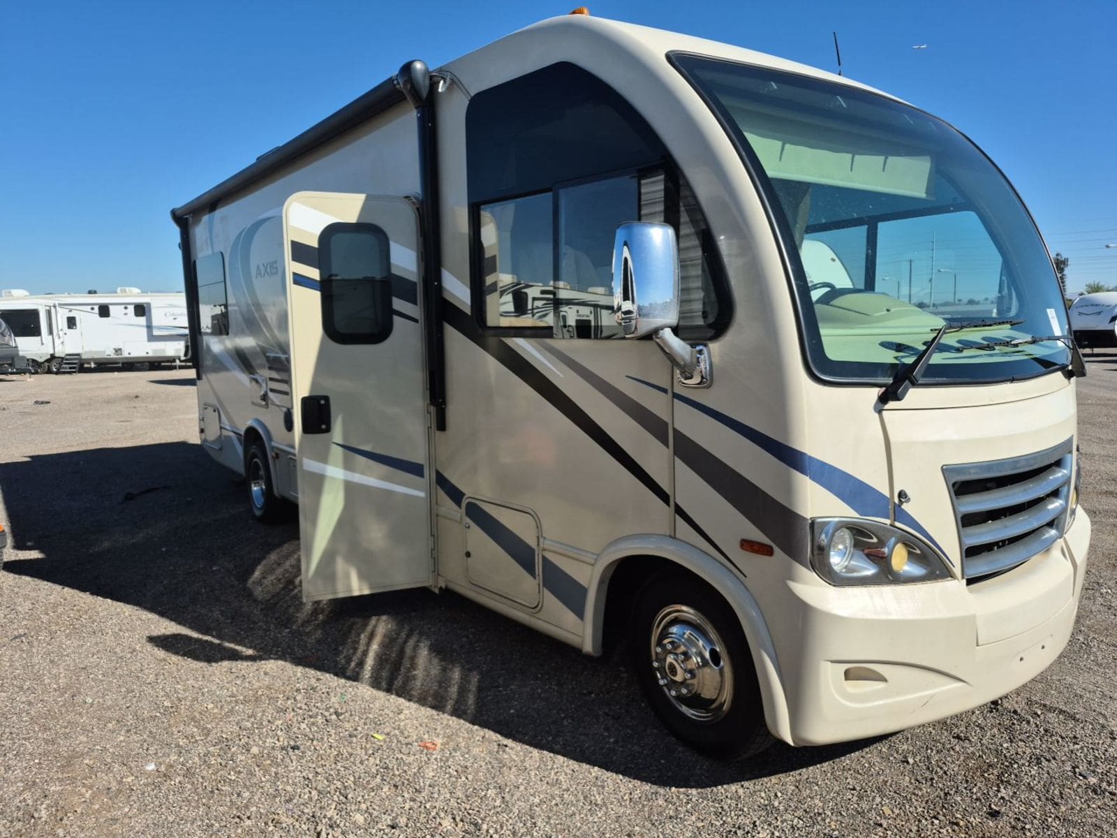 2017 Thor AXIS 25.2 Class A motorhome - Image 6