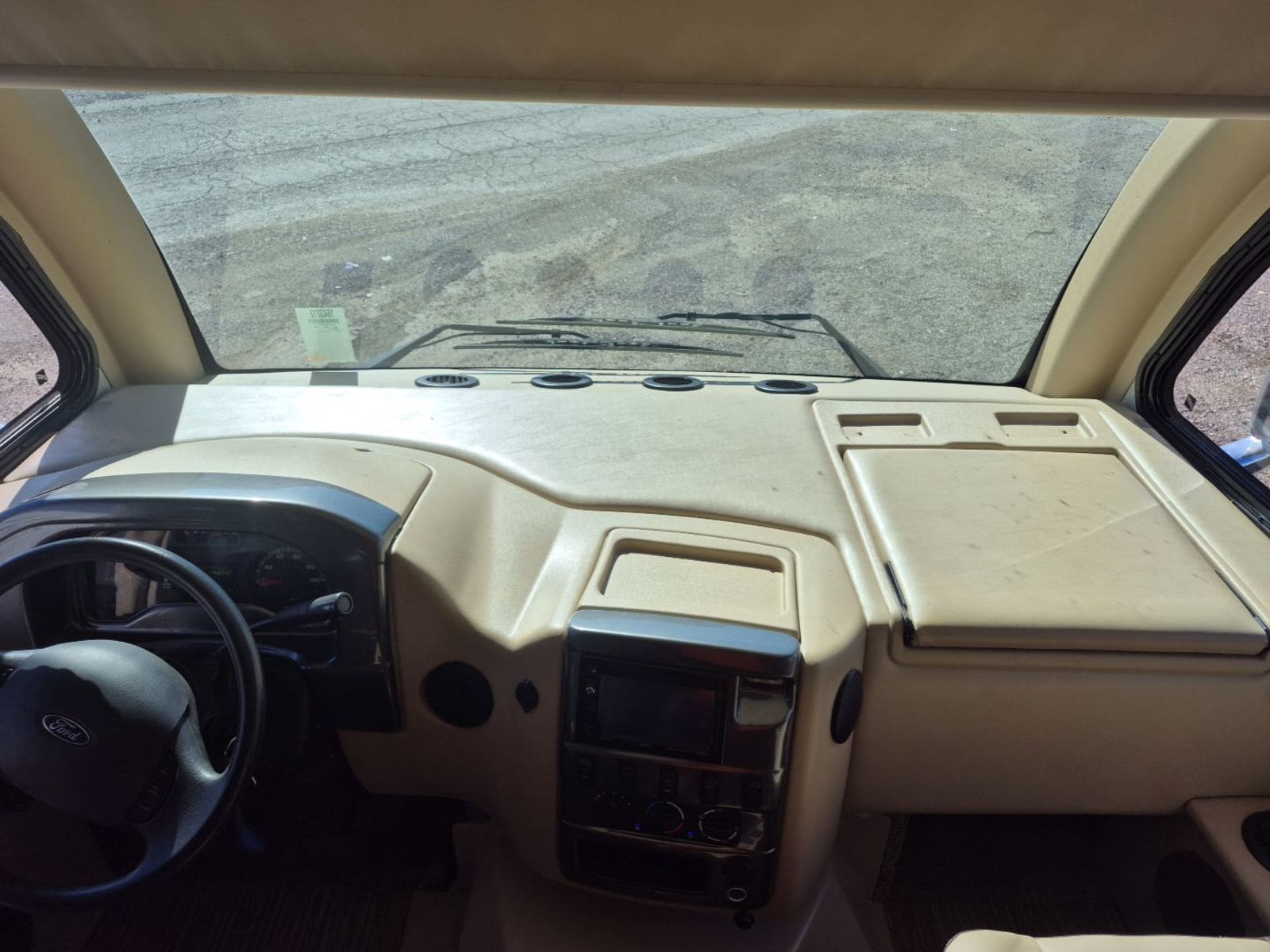 2017 Thor AXIS 25.2 Class A motorhome - Image 10