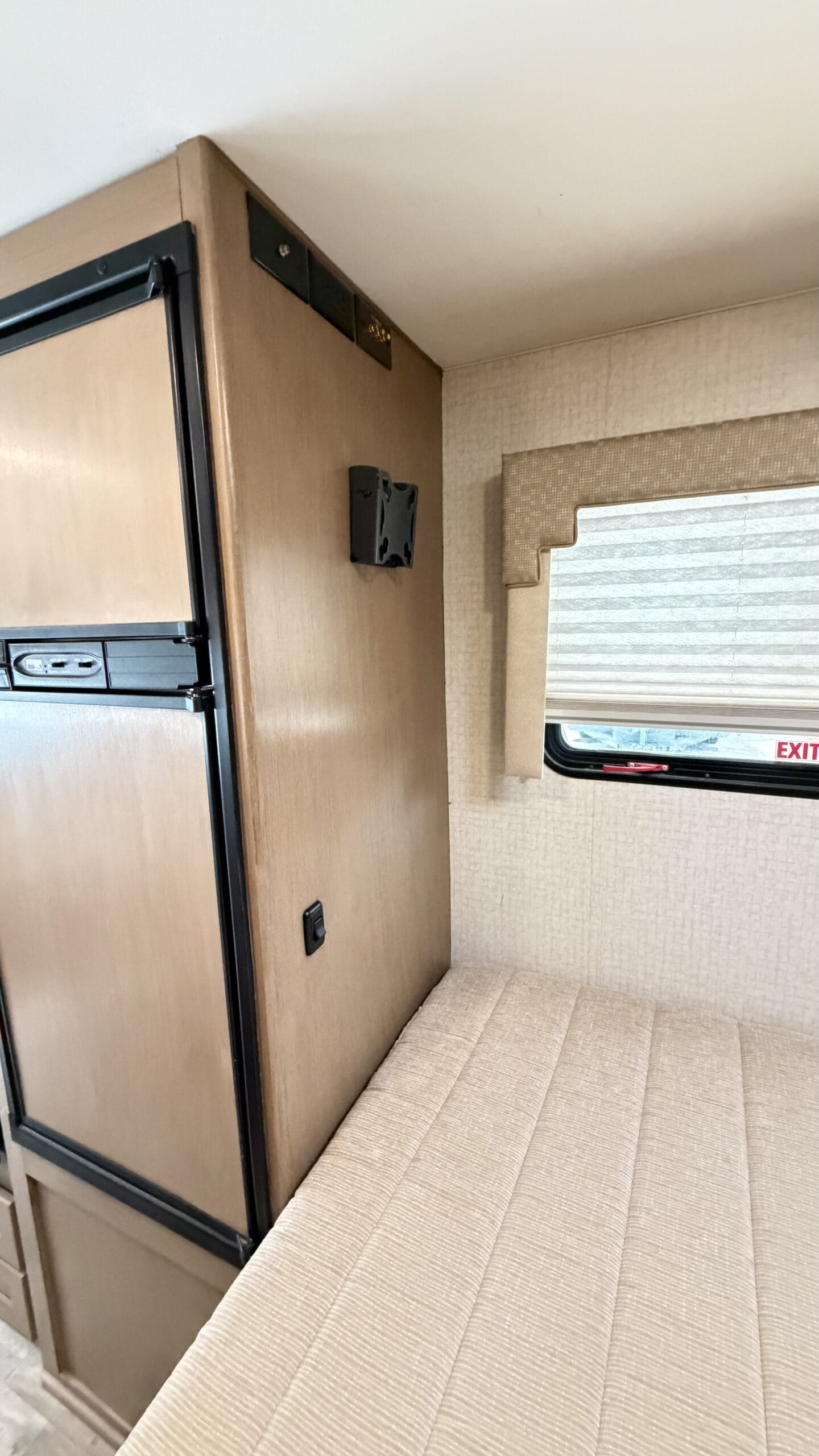 2017 Winnebago Spirit 22R Class C motorhome - Image 38