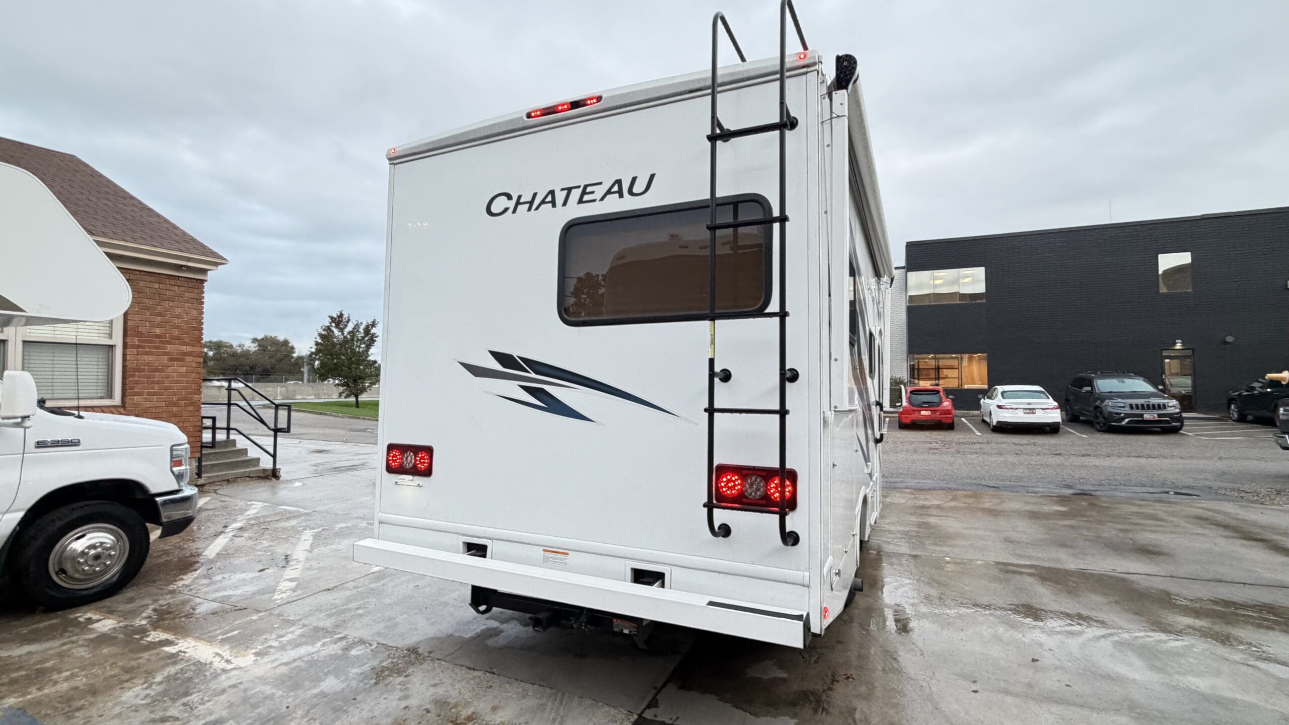 2025 Thor Chateau 22E Class C motorhome - Image 13