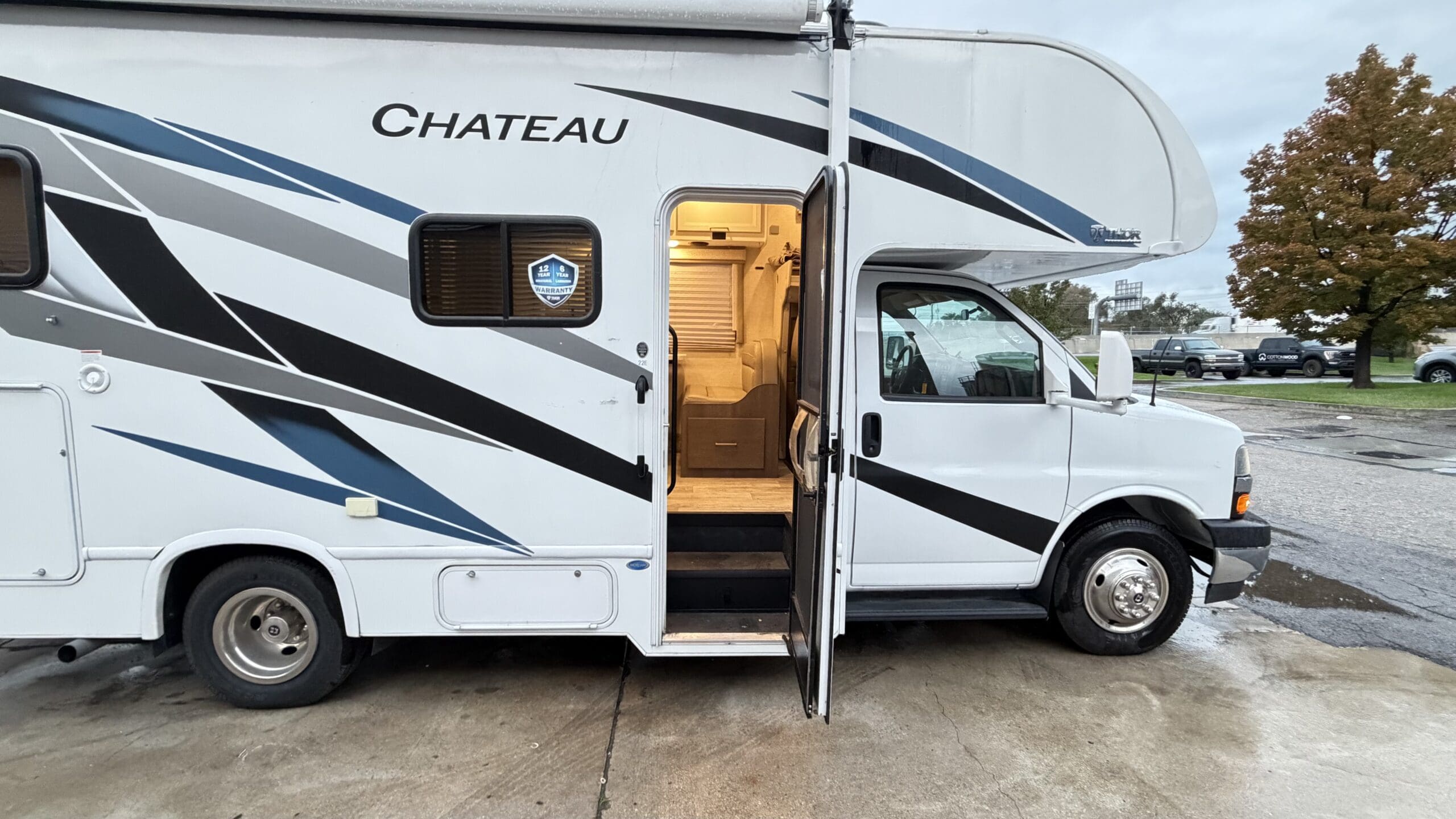2025 Thor Chateau 22E Class C motorhome - Image 14