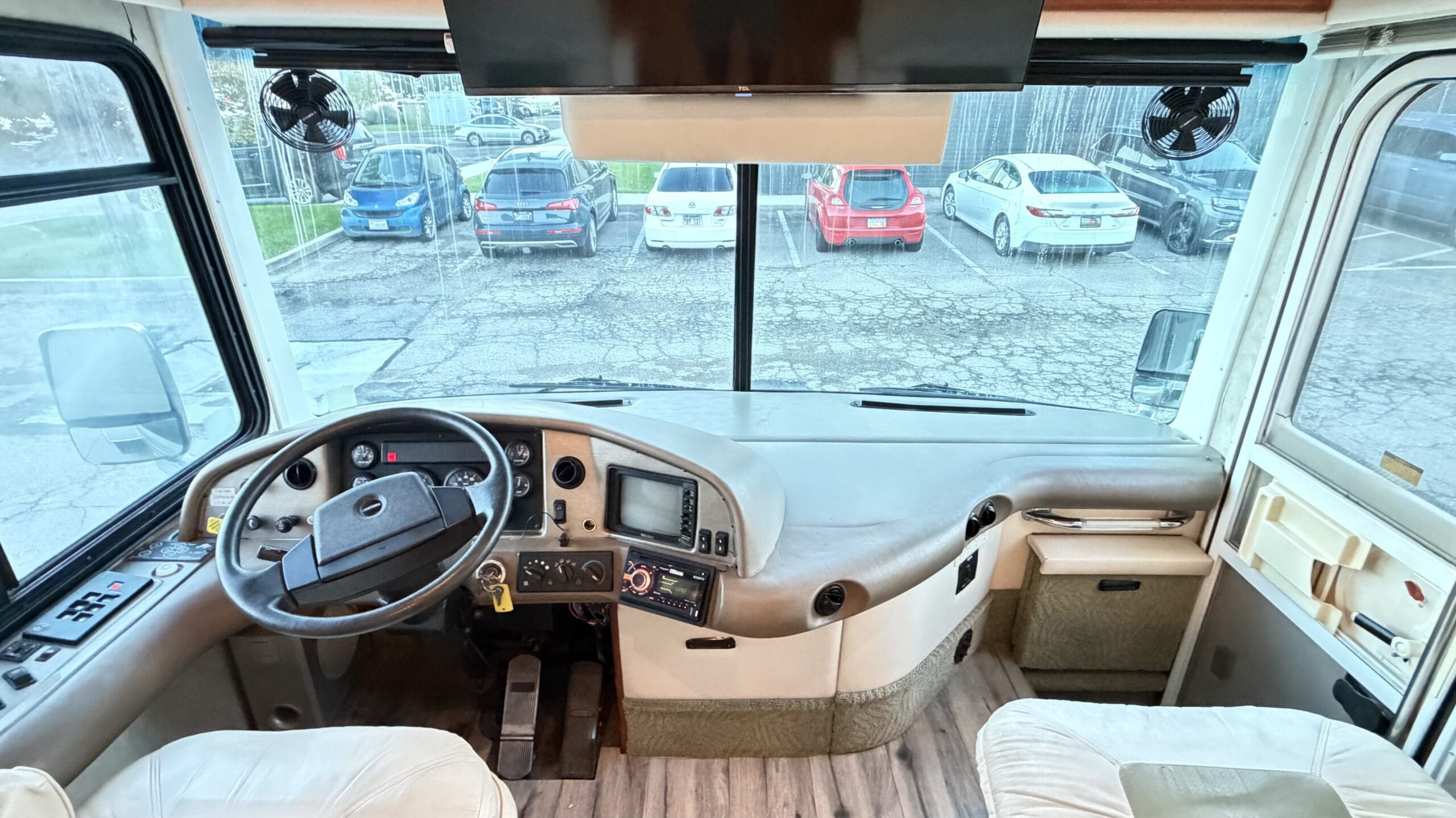 2003 Fleetwood Excursion 39L Pusher with 4 Slides - Image 23